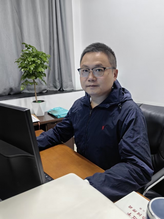 党总支副书记：舒厚源